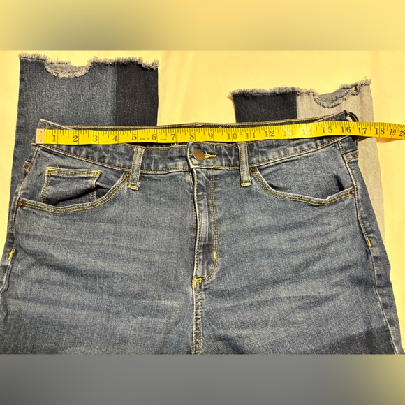 Universal Thread, high rise kick boot crop, patch like jeans, 12/31 - Picture 3 of 11